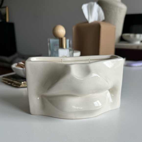 H&M Scented Lip Candle In Holder - Picture 2 of 3